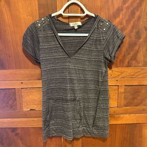 Lei blouse short sleeve hooded tee size large junior